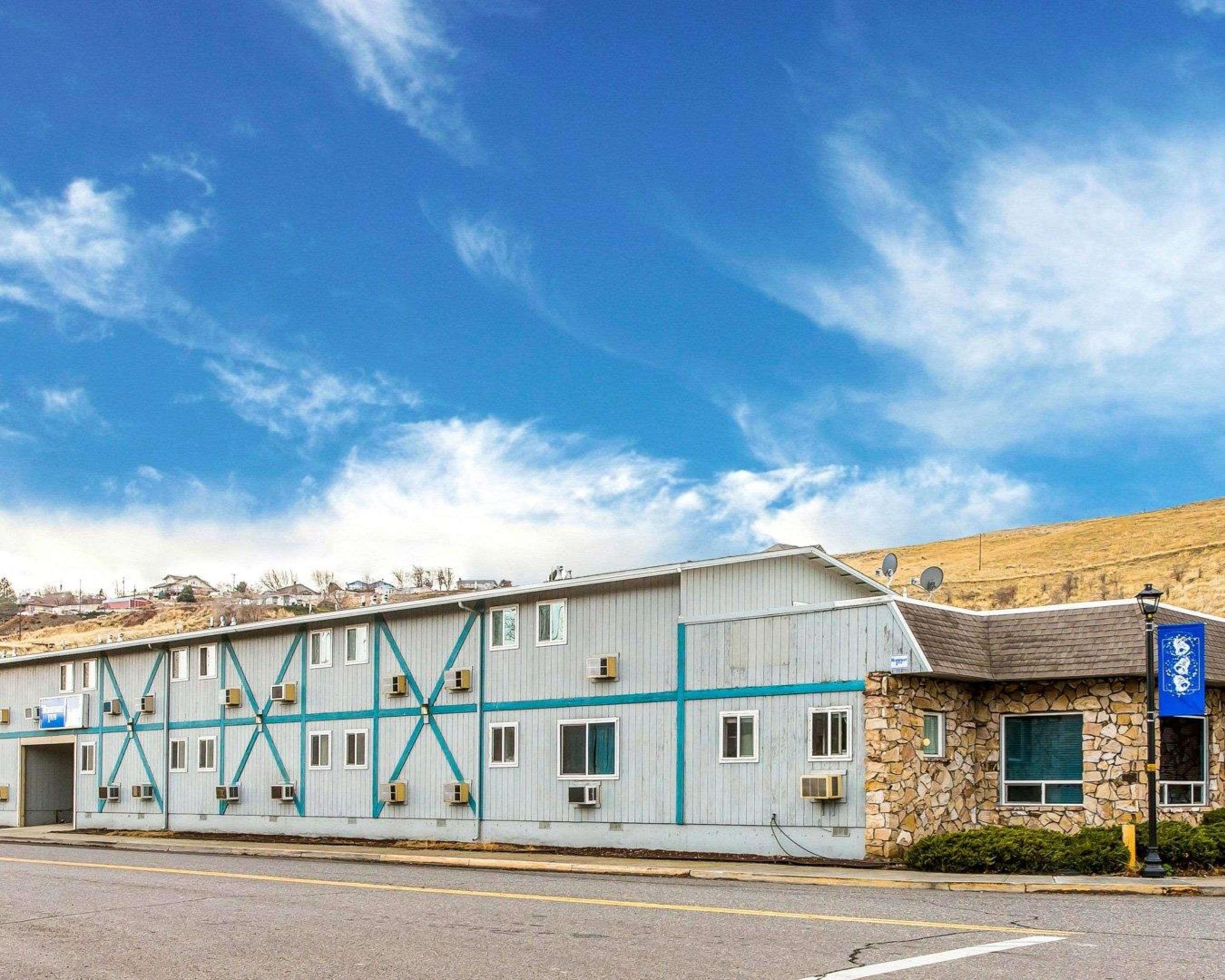 Rodeway Inn & Suites Arlington Exterior foto
