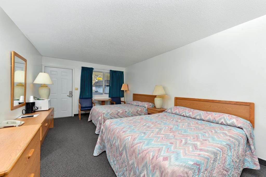 Rodeway Inn & Suites Arlington Exterior foto