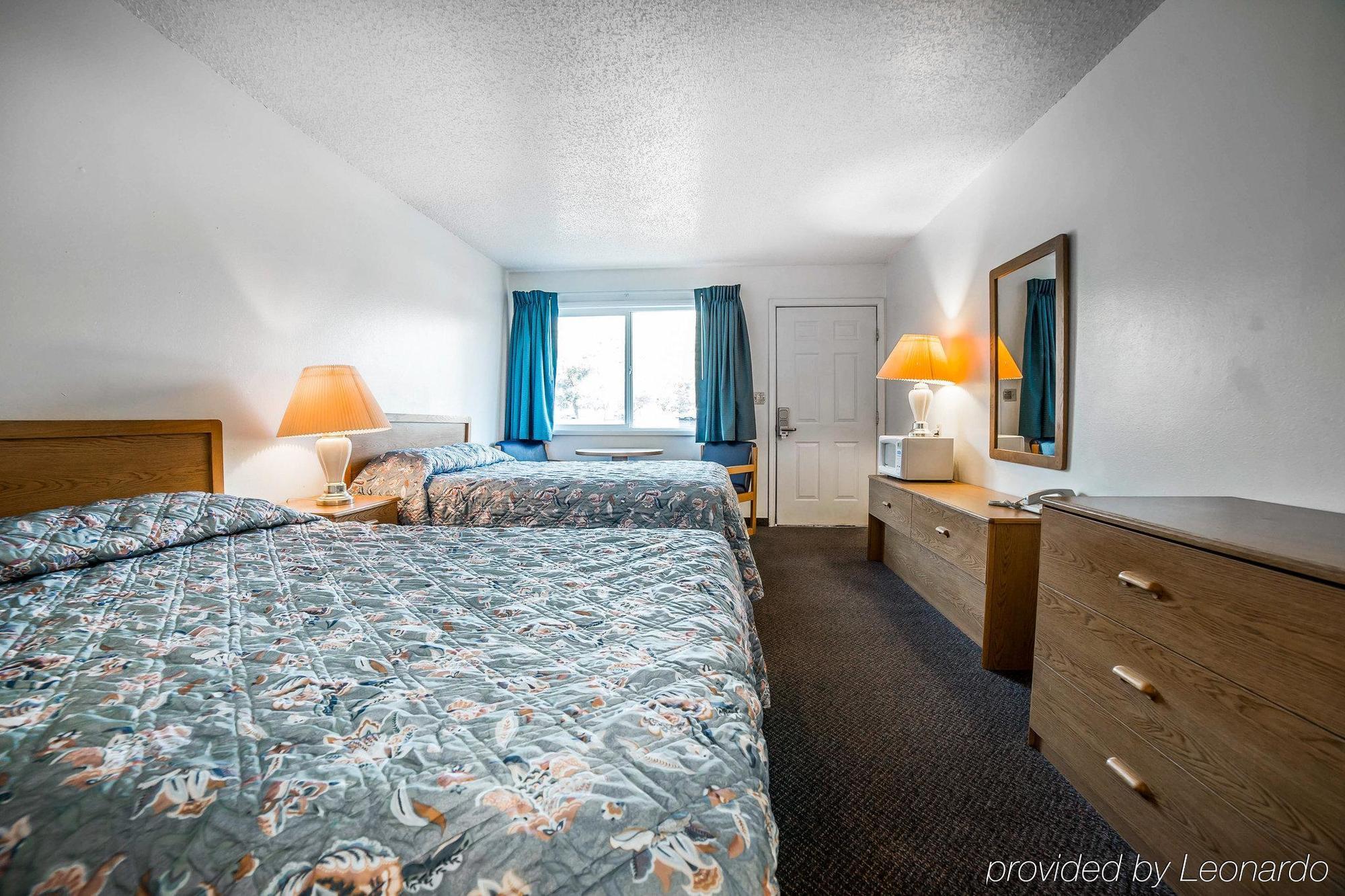 Rodeway Inn & Suites Arlington Exterior foto